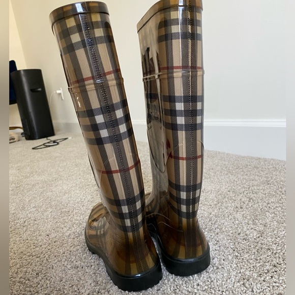 Burberry rainboots size 8 US - Picture 3 of 6